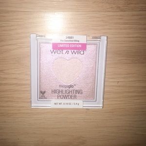 Wet N Wild limited edition highlighting powder